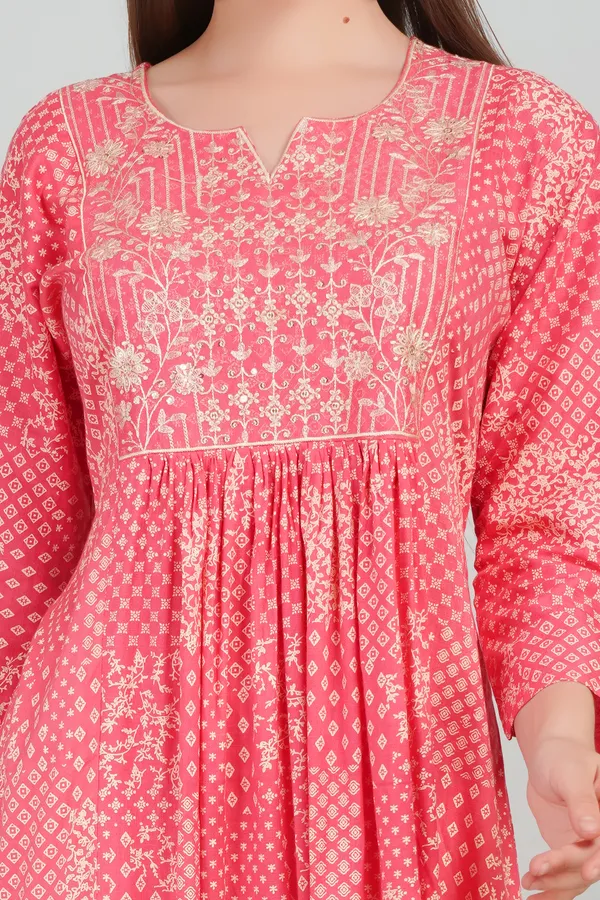 Gajari_Women_Rayon_Kurti_Elegant_Party_And_Festive_Wear