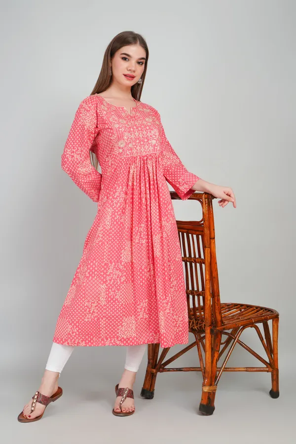 Gajari_Women_Rayon_Kurti_Elegant_Party_And_Festive_Wear