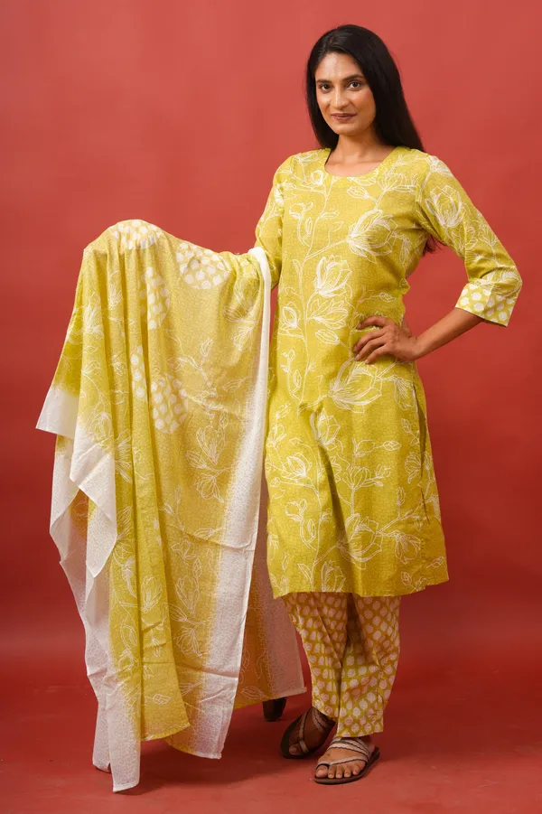Women_Cotton_Kurta_And_Trouser_With_Dupatta_Set_Elegant_Party_And_Festive_Wear_For_Women