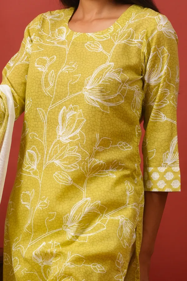 Women_Cotton_Kurta_And_Trouser_With_Dupatta_Set_Elegant_Party_And_Festive_Wear_For_Women
