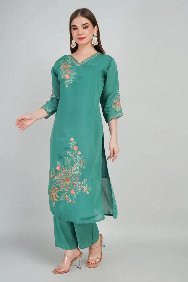 Green_Women_Mul_Chanderi_Kurta_With_Trousers_And_Dupatta_Set_Party_And_Festive_Wear
