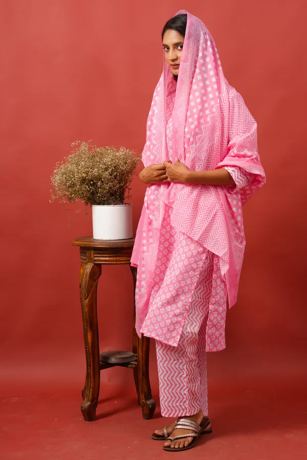 Women_Cotton_Kurta_And_Trouser_With_Dupatta_Set_Elegant_Party_And_Festive_Wear_For_Women