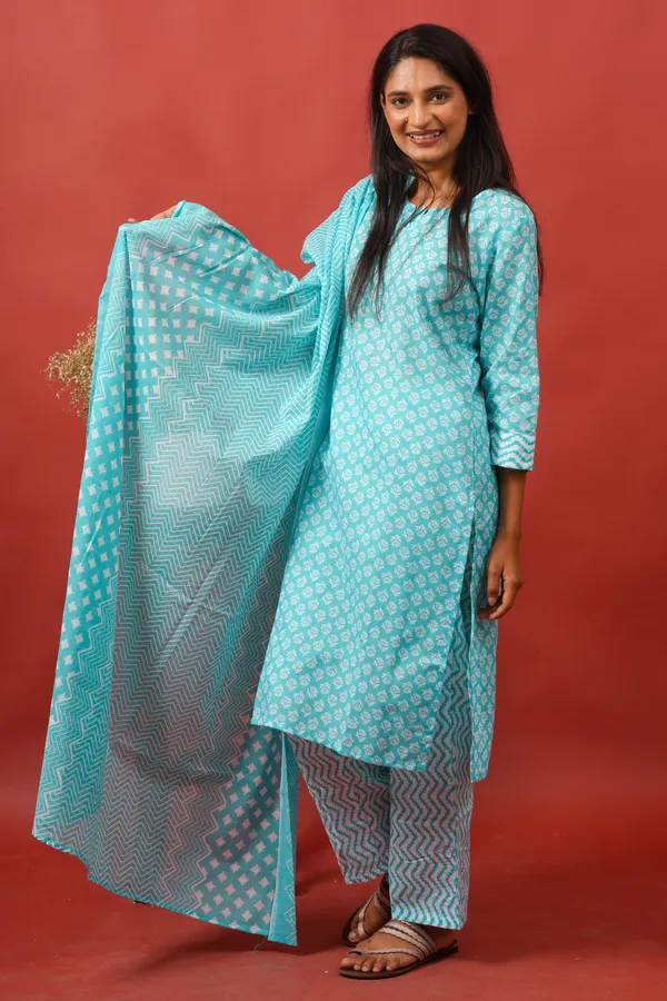 Women_Cotton_Kurta_And_Trouser_With_Dupatta_Set_Elegant_Party_And_Festive_Wear_For_Women