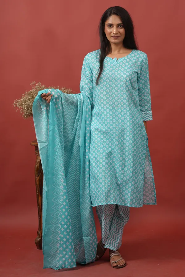 Women_Cotton_Kurta_And_Trouser_With_Dupatta_Set_Elegant_Party_And_Festive_Wear_For_Women