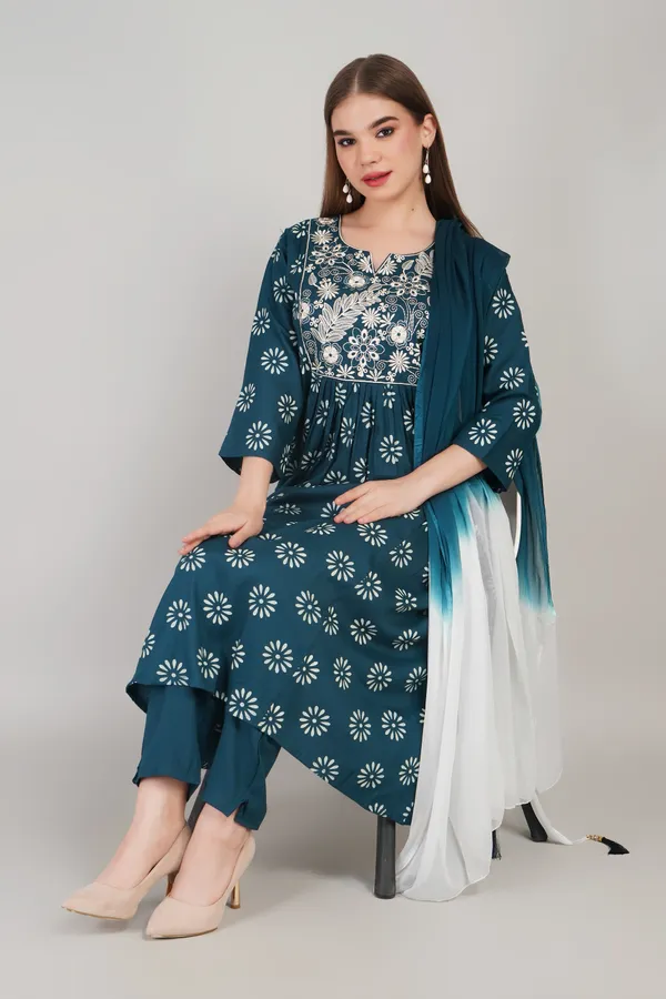 Women_Cotton_Kurta_And_Trouser_With_Dupatta_Set_Elegant_Party_And_Festive_Wear