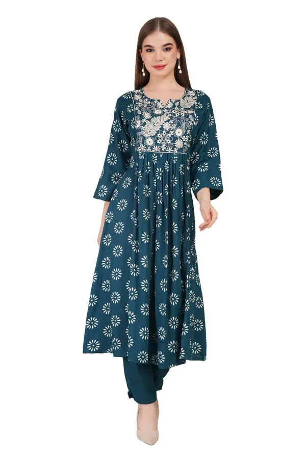 Women_Cotton_Kurta_And_Trouser_With_Dupatta_Set_Elegant_Party_And_Festive_Wear