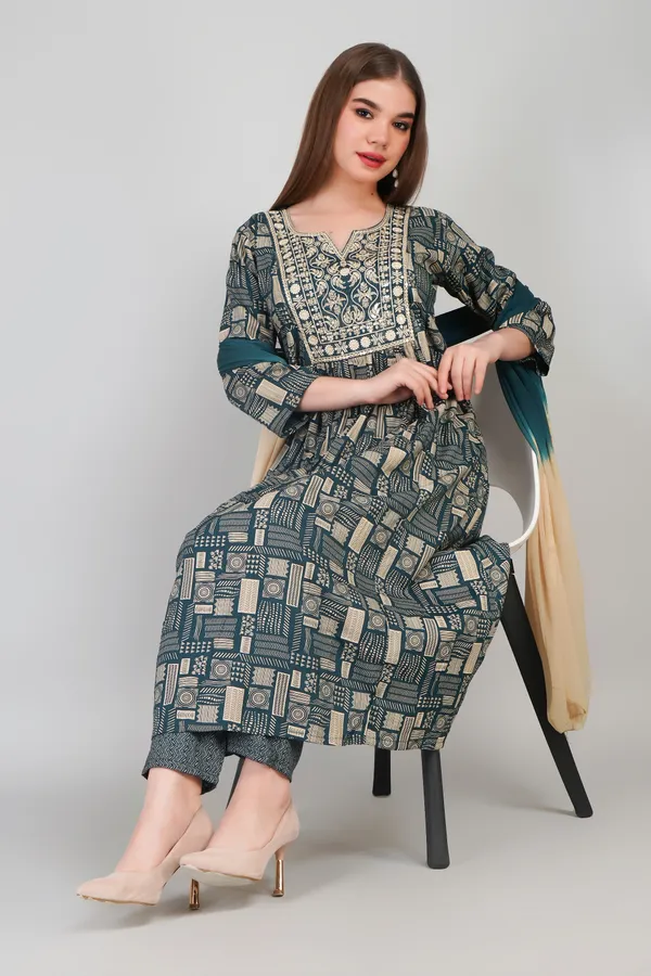 Women_Cotton_Kurta_And_Trouser_With_Dupatta_Set_Elegant_Party_And_Festive_Wear