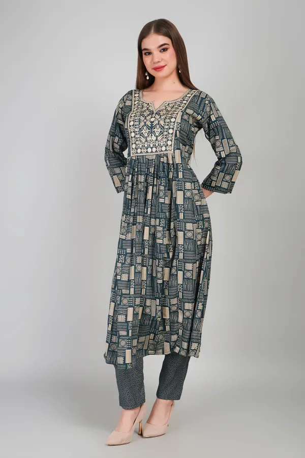 Women_Cotton_Kurta_And_Trouser_With_Dupatta_Set_Elegant_Party_And_Festive_Wear