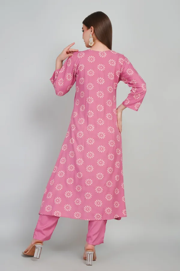 Women_Cotton_Kurta_And_Trouser_With_Dupatta_Set_Elegant_Party_And_Festive_Wear