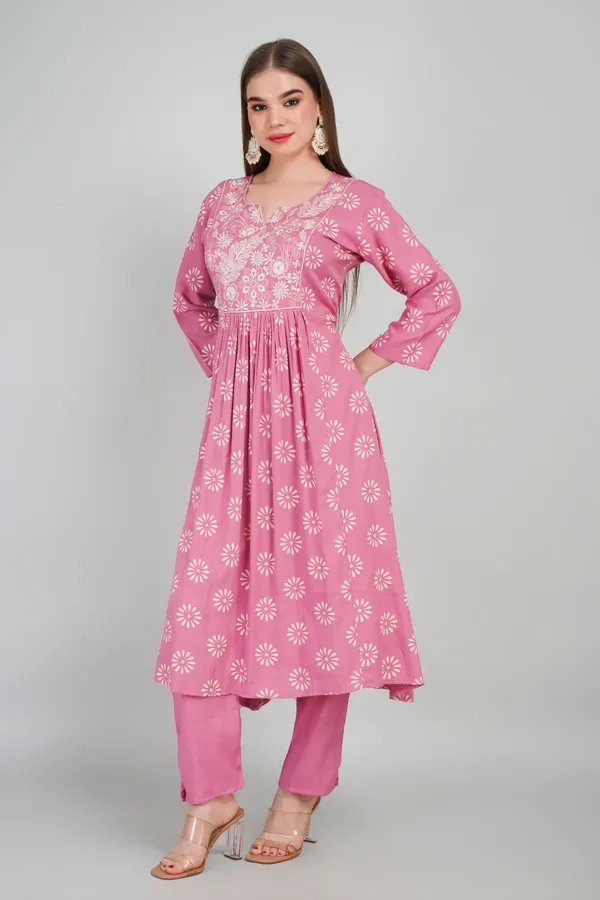 Women_Cotton_Kurta_And_Trouser_With_Dupatta_Set_Elegant_Party_And_Festive_Wear