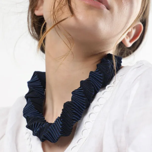 Premium_And_Fancy_Design_Brass_Thread_Necklace_Navy_Blue