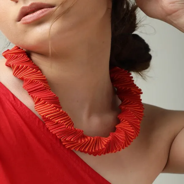 Premium_And_Fancy_Design_Brass_Thread_Necklace_Red