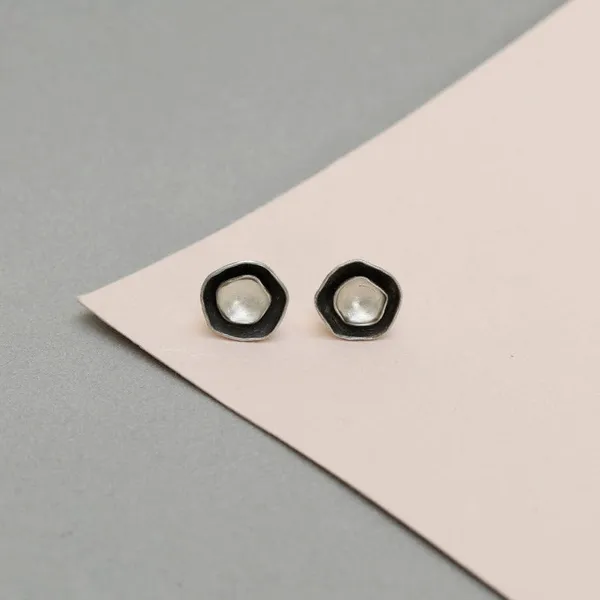 Premium_And_Fancy_Design_Brass_Illusion_Earring_Black
