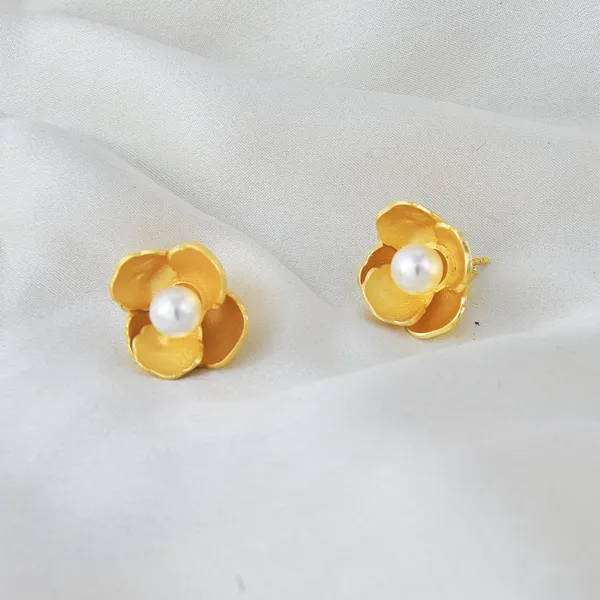 Premium_And_Fancy_Design_Brass_Bloom_Earring