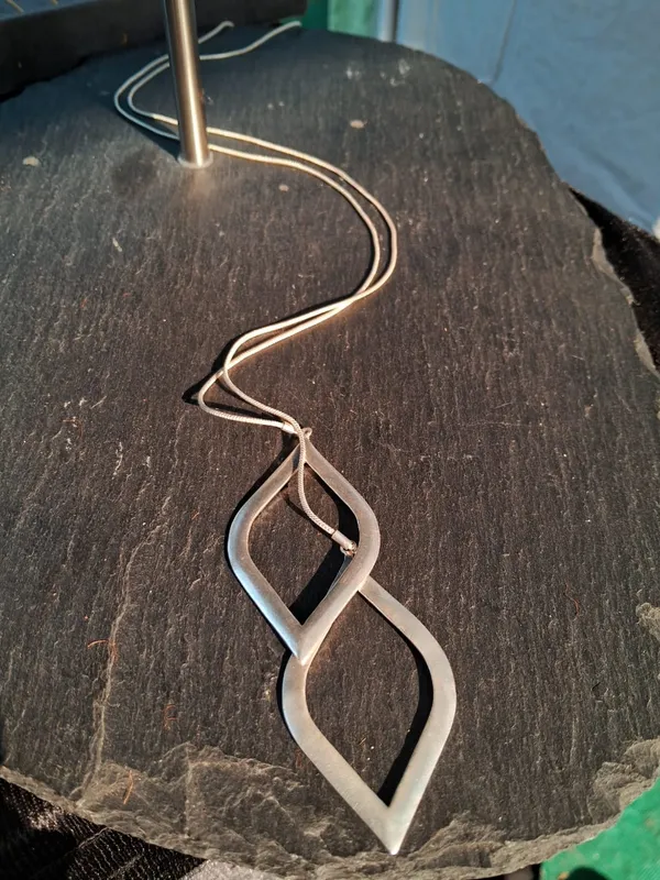 Premium_And_Fancy_Design_Brass_Leaf_In_Leaf_Necklace