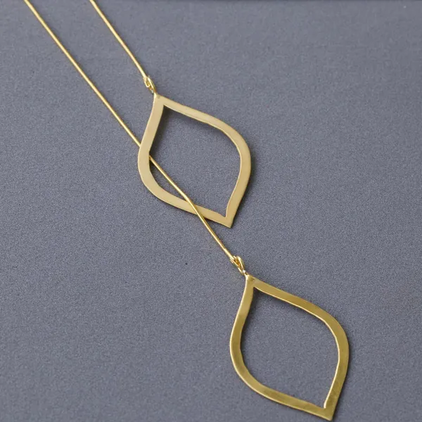 Premium_And_Fancy_Design_Brass_Leaf_In_Leaf_Necklace