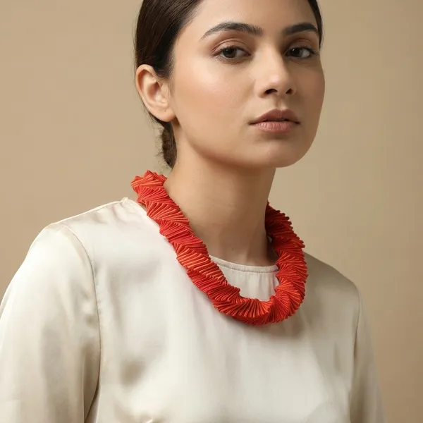 Premium_And_Fancy_Design_Brass_Thread_Necklace_Red