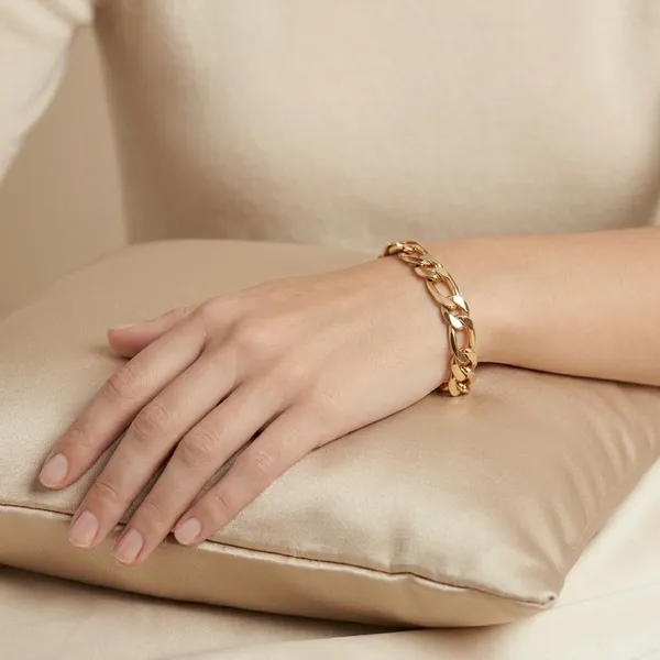 Premium_And_Fancy_Design_Brass_Oval_Gold_Bracelet