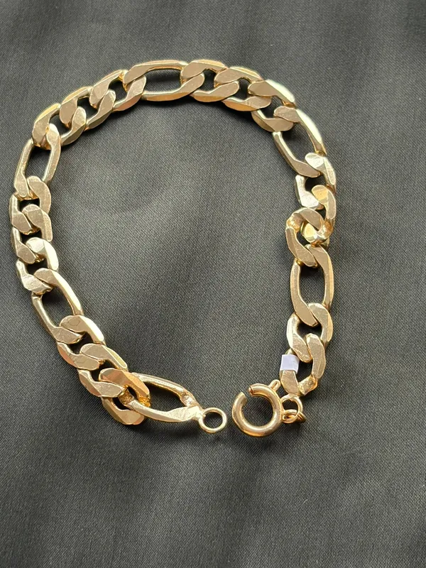 Premium_And_Fancy_Design_Brass_Oval_Gold_Bracelet