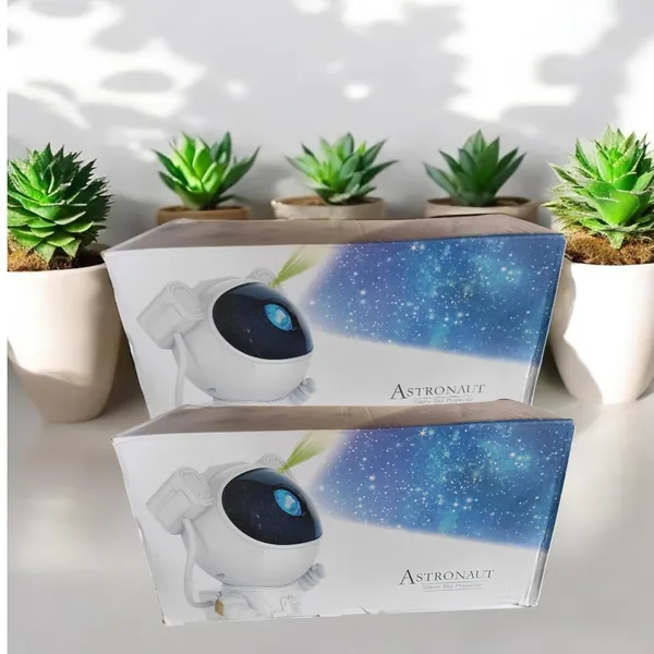 Astronaut_Star_Projector_Night_Light_With_Remote_Control_-_Galaxy_Projector_For_Kids_Room_And_Home_Decor
