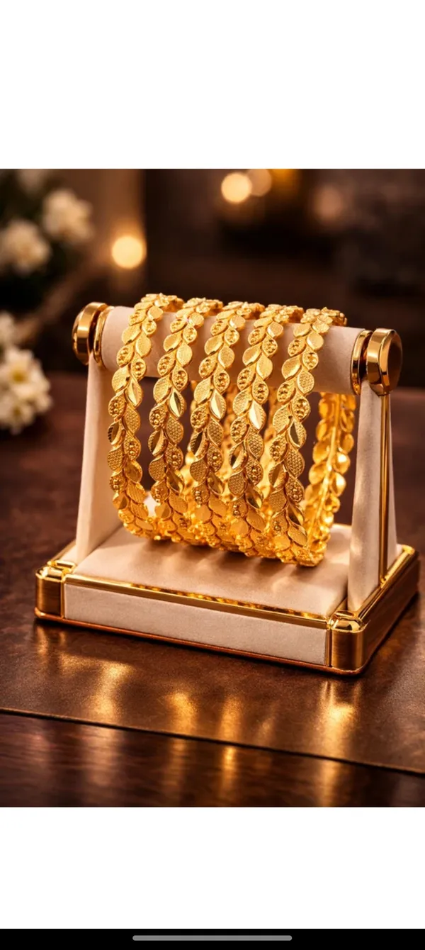 Gold-Plated_Leaf_Pattern_Designer_Bangles_Set_(Pack_Of_4)