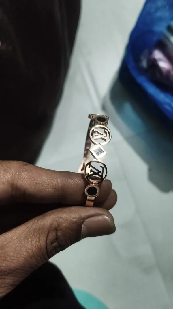 Love_Letter_Engraved_Rose_Gold_Bracelet
