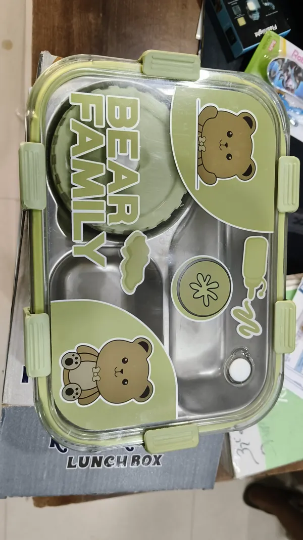 Bear_Family_Cartoon_Lunch_Box_With_Spoon_And_3_Compartments_-_Green