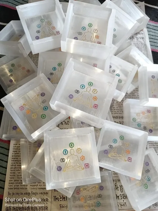 Selenite_Charging_Box_Cleanse,_Recharge_And_Amplify_Your_Crystals_Instantly