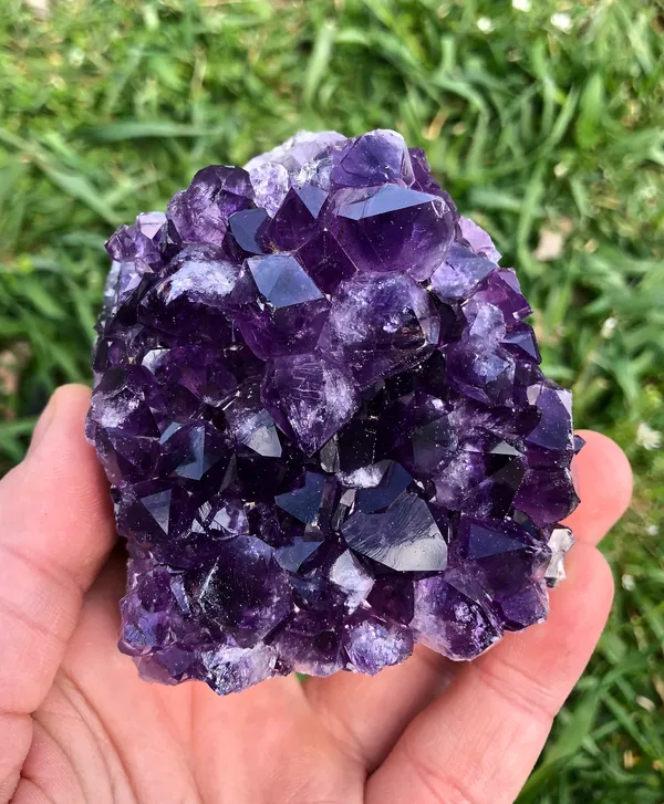 Natural_Amethyst_Crystal_Cluster_Deep_Purple_Geode_Stone_Powerful_Healing,_Protection_And_Energy_Purifier