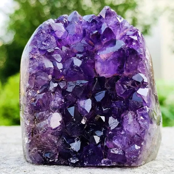 Natural_Amethyst_Crystal_Cluster_Deep_Purple_Geode_Stone_Powerful_Healing,_Protection_And_Energy_Purifier