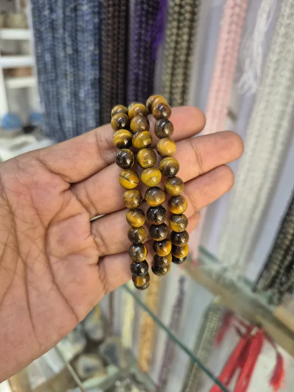 Natural_Tiger's_Eye_Gemstone_Bracelet_with_Certificate_Confidence,_Protection_And_Focus_Enhancer