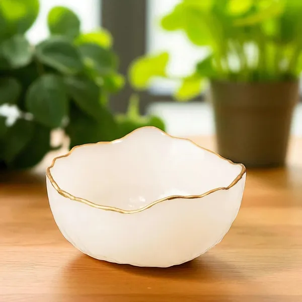 Moroccan_Selenite_Charging_Bowl_with_Gold_Rim_Cleanse,_Recharge_And_Amplify_Your_Crystals_Instantly