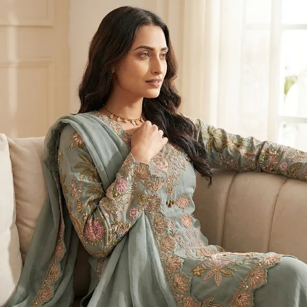 Green_Elegant_Ketiki_Simar_Silk_3_Piece_Suit_Set_For_Women