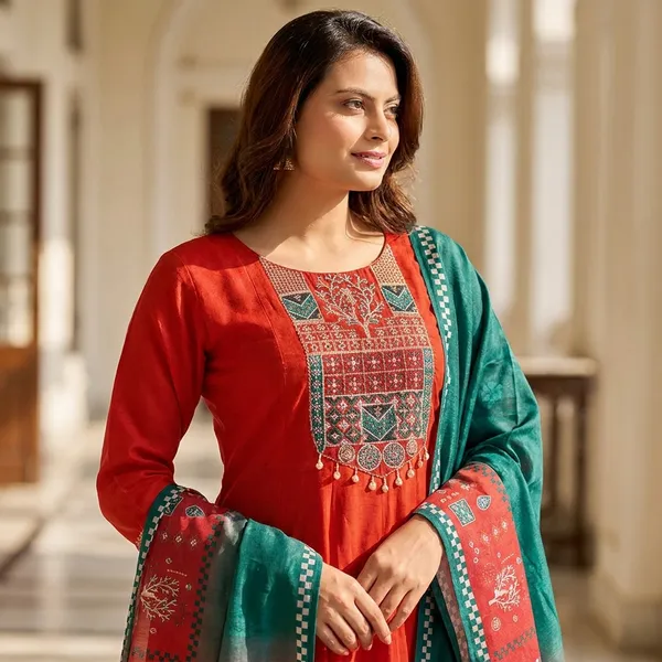 Red_Luxury_Ethnic_Kurta_Set_With_Dupatta_For_Women