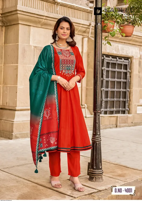 Red_Luxury_Ethnic_Kurta_Set_With_Dupatta_For_Women