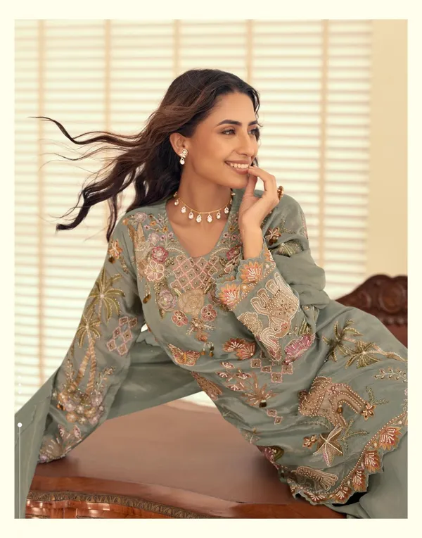 Green_Elegant_Ketiki_Simar_Silk_3_Piece_Suit_Set_For_Women