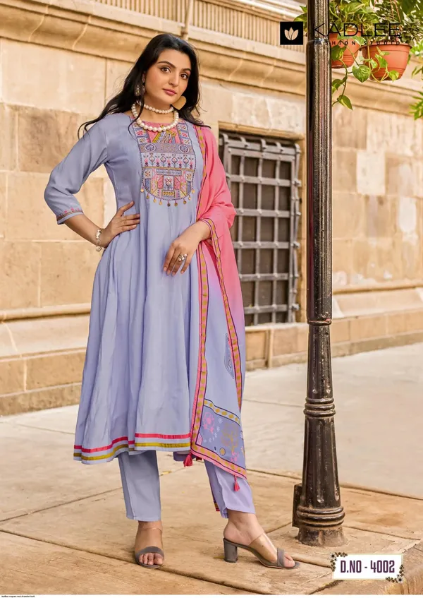 Lavender_Stylish_Party_Kurta_Set_With_Dupatta_For_Women