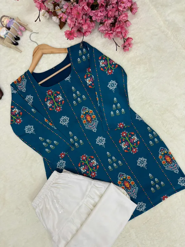 Blue_And_White_Elegant_Farshi_Maslin_Cotton_Co-Ord_Set_For_Women
