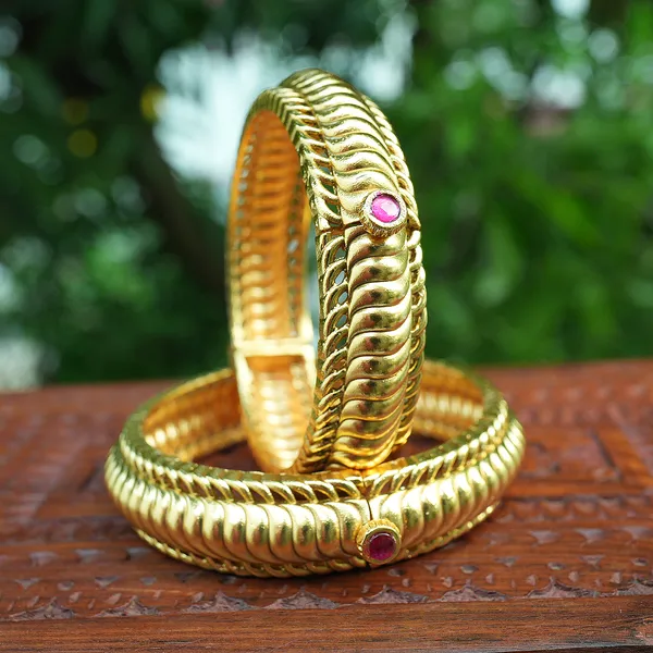 Gold_Premium_Shindeshahi_Tode_Bangles_For_Women