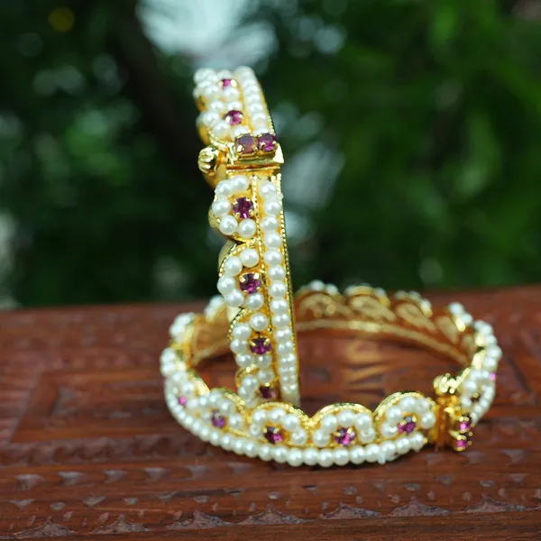 Gold_Premium_Pearl_Bangles_For_Women