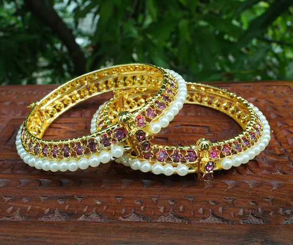 Gold_Premium_Pearl_Bangles_For_Women