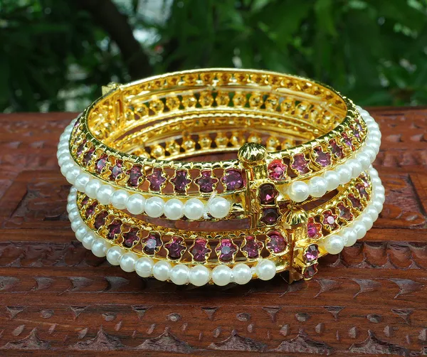 Gold_Premium_Pearl_Bangles_For_Women