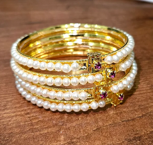 Gold_Premium_Pearl_Bangles_For_Women