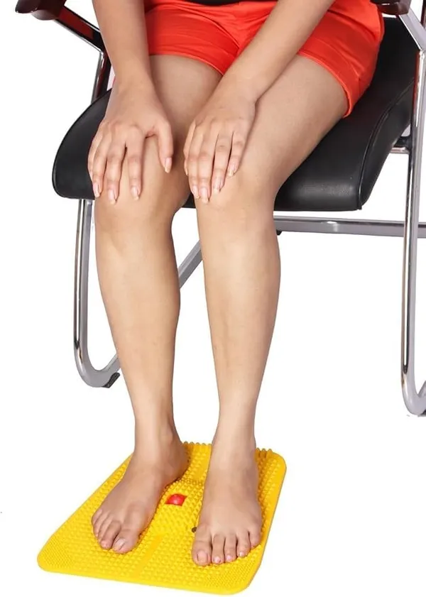 Acupressure_Foot_Mat_With_Magnetic_Pyramidal_Points_Foot_Reflexology_Stress_Relief_Plate_Improves_Blood_Circulation_Relieves_Heel_Knee_Sciatica_Pain_Health_Care_Massager_For_Daily_Therapy_Yellow