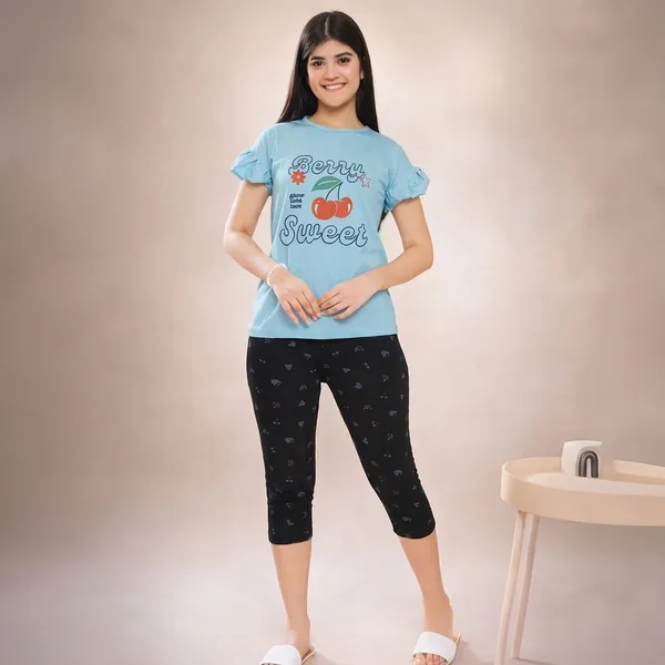Sky_Blue_And_Black_Hosiery_T-Shirt_And_Capri_Set_For_Women