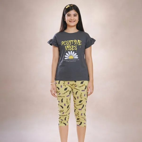 Grey_And_Yellow_Hosiery_T-Shirt_And_Capri_Set_For_Women