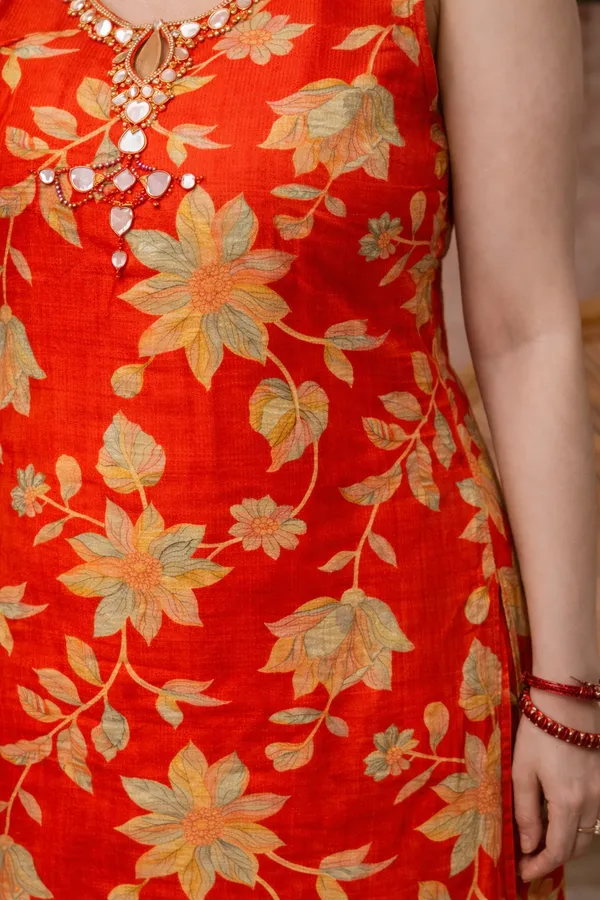 Orange_Cotton_Sleeveless_Floral_Print_Kurta_Set_For_Women