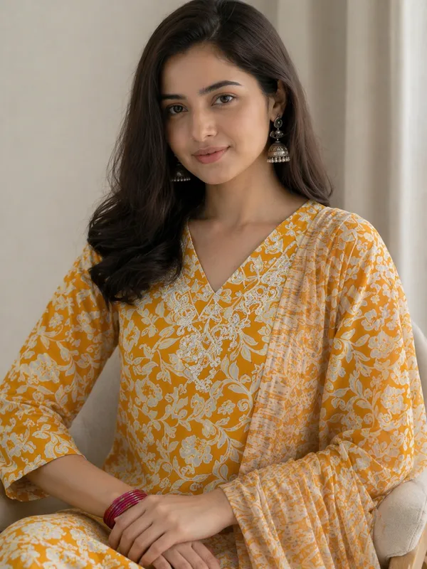 Yellow_Rayon_Straight_Floral_Print_Kurta_Set_For_Women