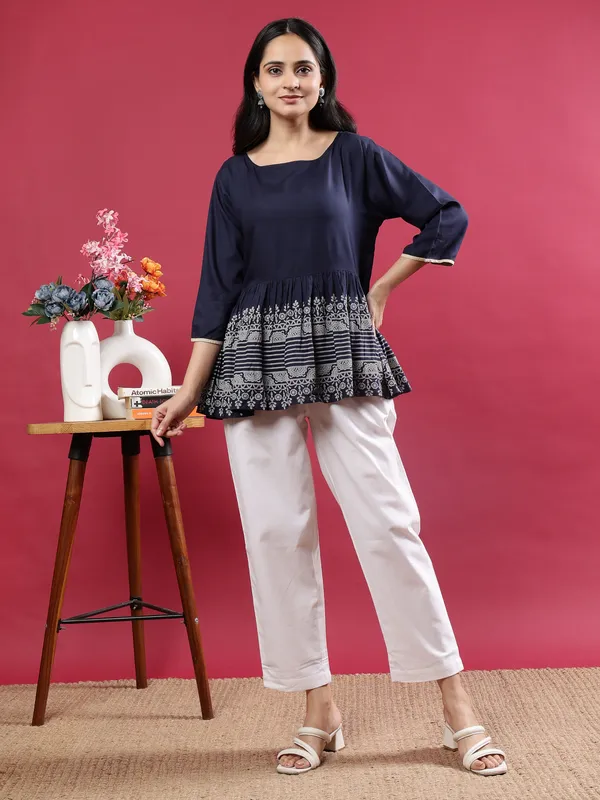 White_Premium_Cotton_Trousers_For_Women