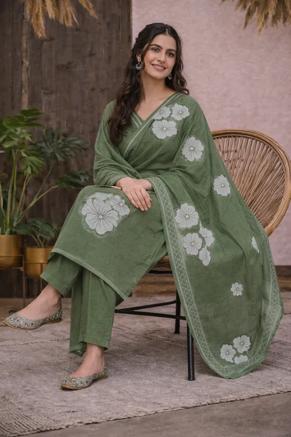 Olive_Green_Rayon_Straight_Floral_Kurta_Set_For_Women